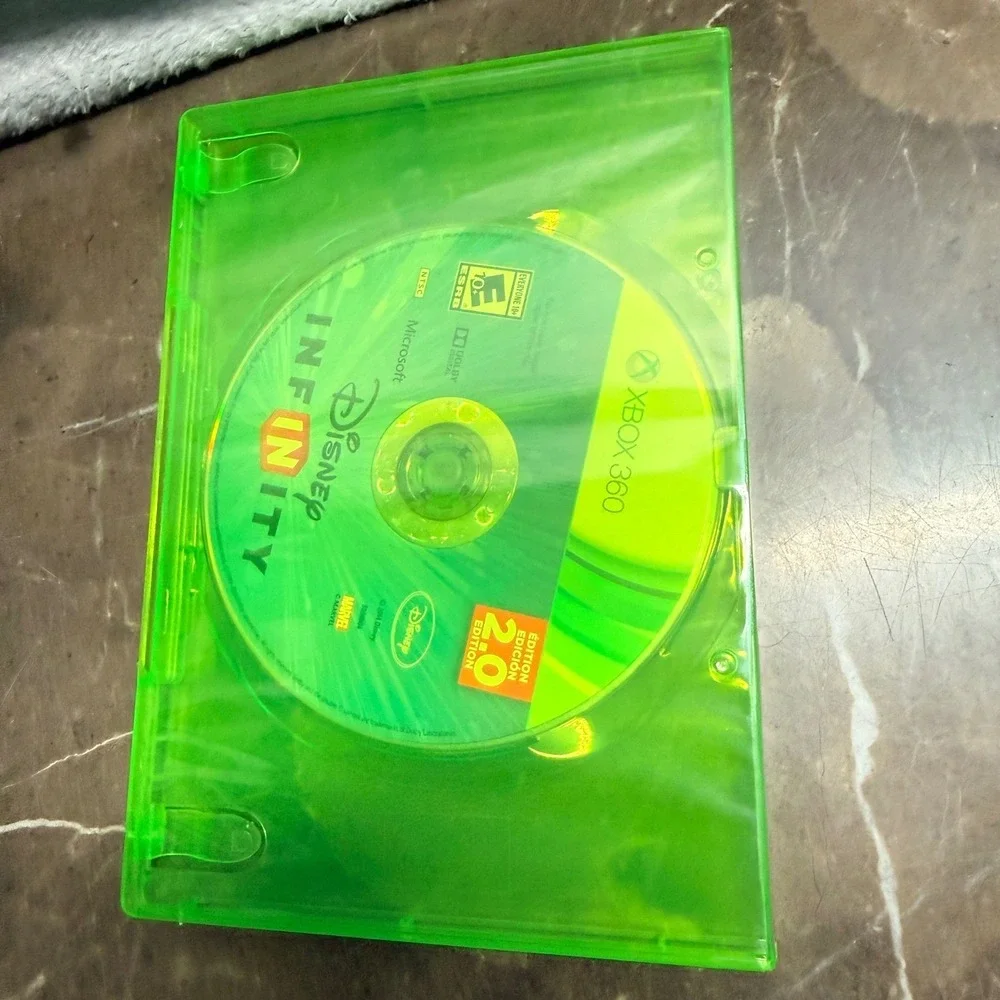Disney Infinity 2.0 Edition Video Game Xbox 360 NTSC Marvel Super Heroes Disc